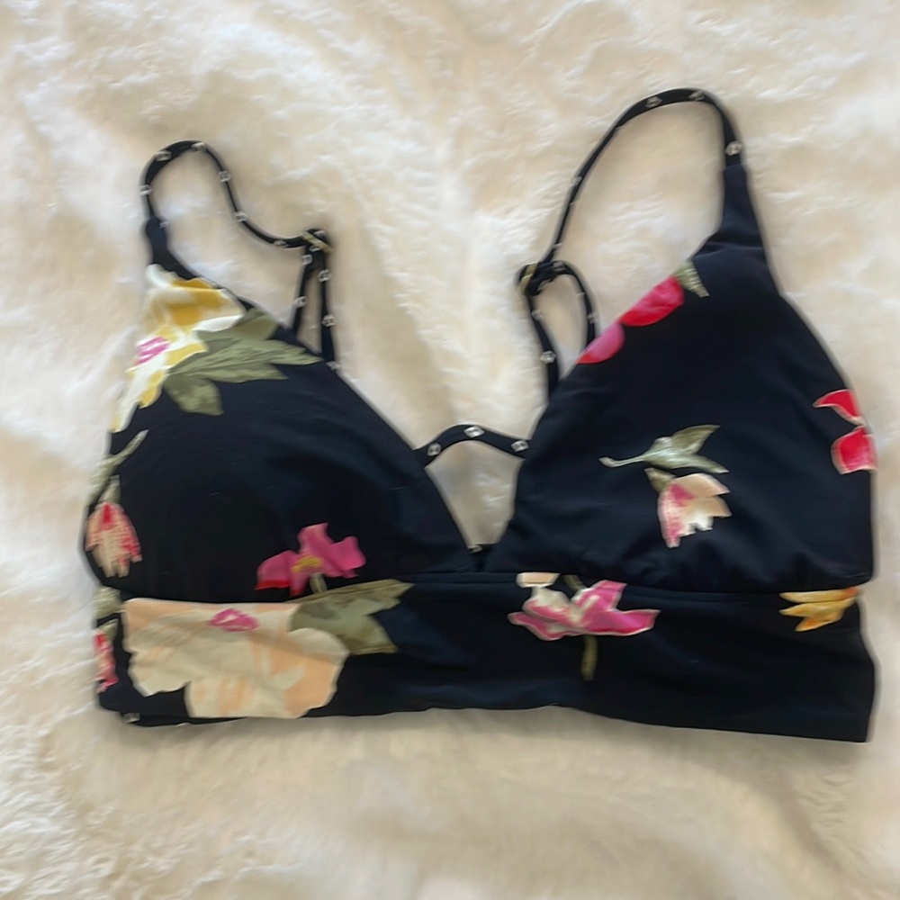 Reversible swim top